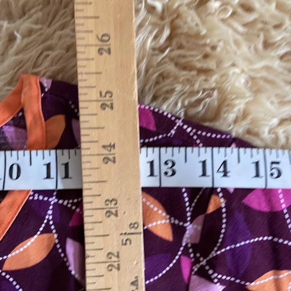 koi Scrub Top - Picture 12 of 16